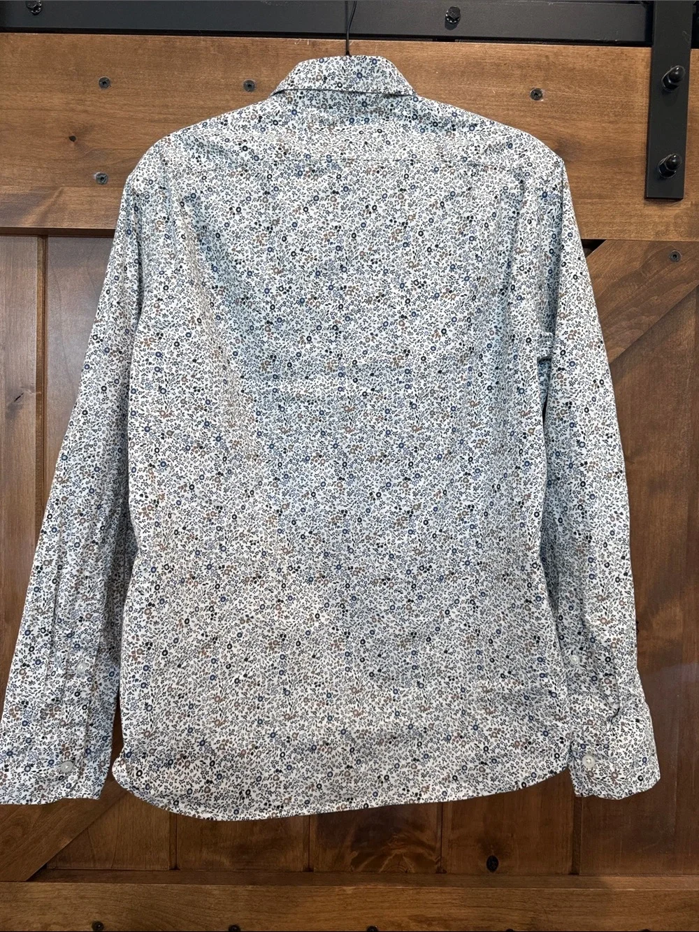 J. Crew Men's Slim Untucked Shirt with Blue and Tan Floral Print Size Medium